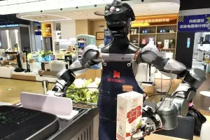 刚完成融资 20 亿的千寻智能，与京东集团牵手，把具身智能做成零售 “标配”